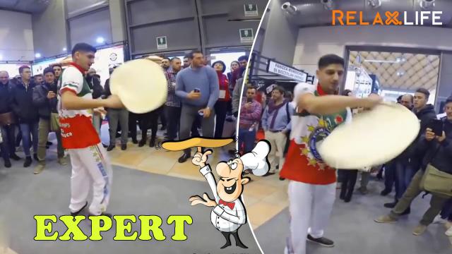 Thích thú với những màn múa bột đẹp mắt làm bánh Pizza