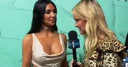Nghẹt thở với váy sexy lộ vòng 1 táo bạo của Kim Kardashian