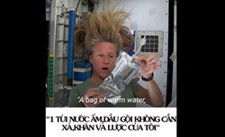 Cách gội đầu dành riêng cho các phi hành gia