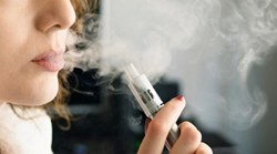 Tác hại của thuốc lá điện tử cảnh báo tới giới trẻ