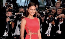 Tình cũ Ronaldo Irina-Shayk gợi cảm trên thảm đỏ