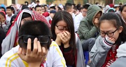 Học sinh cấp 2 khóc nghẹn vì lời giảng của thầy giáo