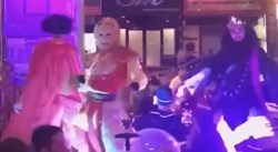 Wonder Kinh - Phiên bản học trò Đường Tăng trốn thầy đi bar