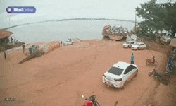 Video: Hành khách gặp tai nạn kinh hoàng vì nhảy lên bờ khi phà chưa cập bến